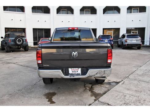 Used 2020 RAM 1500 Tradesman w/ Chrome Plus Package RWD image 6
