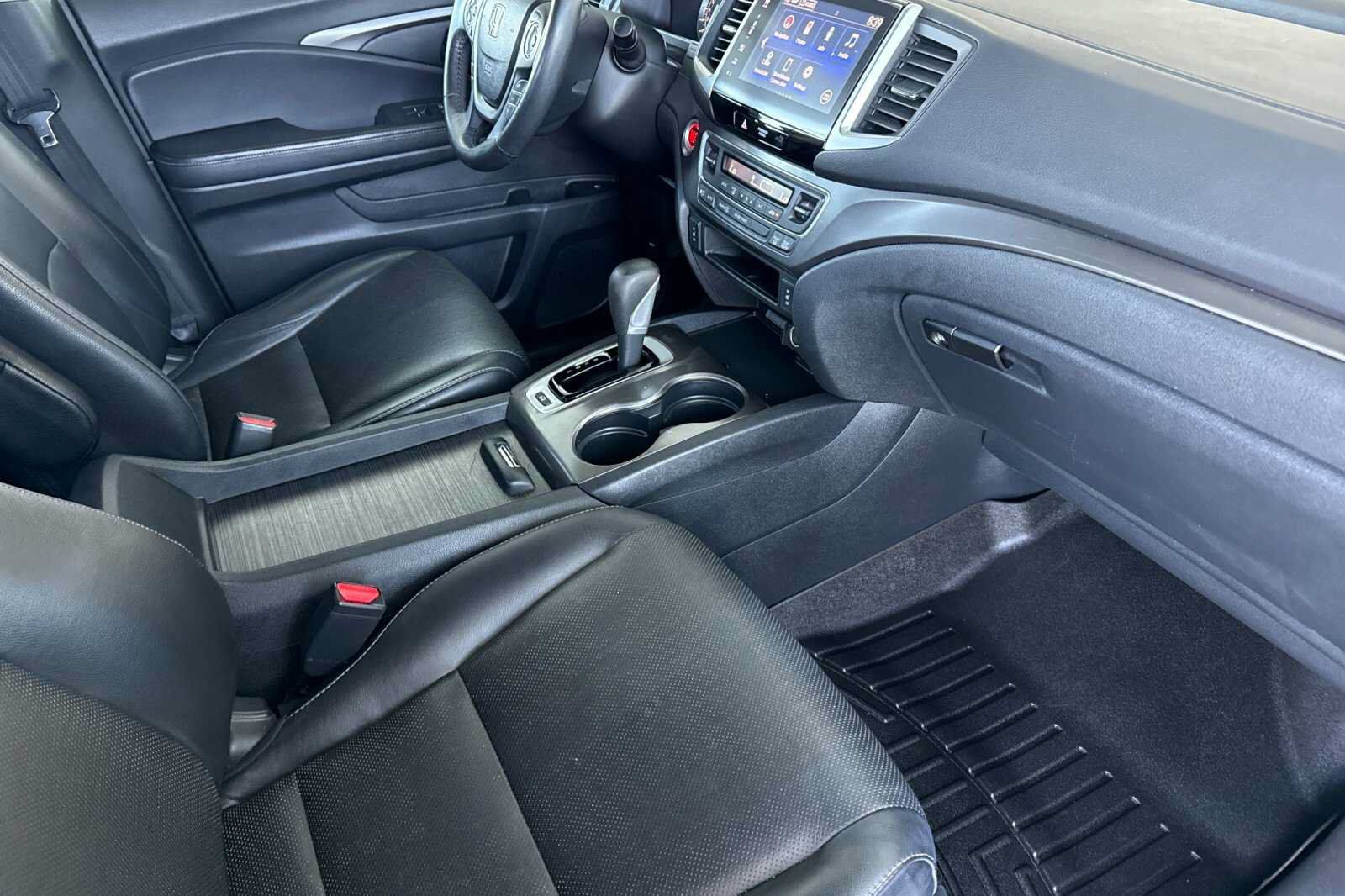 Used 2017 Honda Ridgeline RTL-T image 15