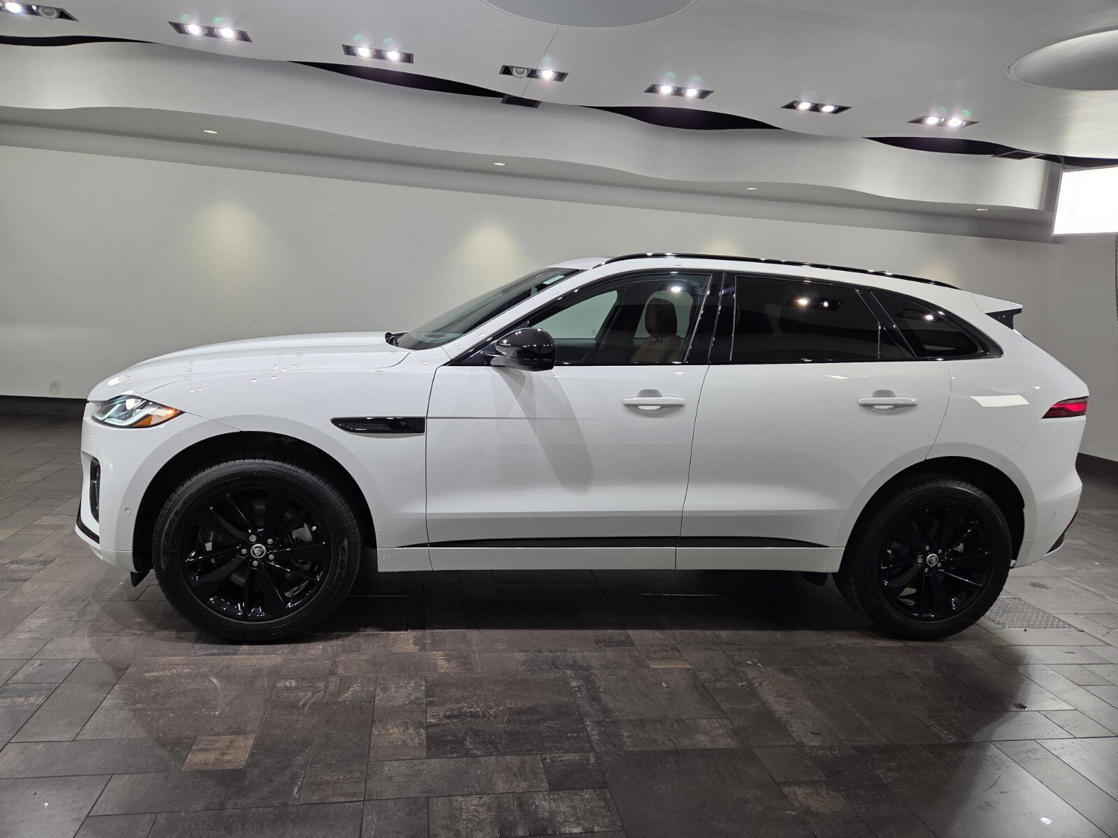 New 2026 Jaguar F-PACE R-Dynamic S AWD/4WD image 3