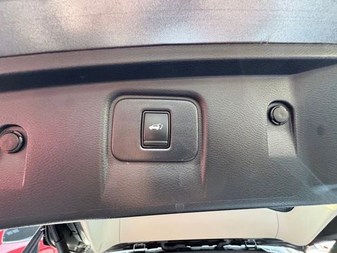 Used 2018 Nissan Murano Platinum image 10