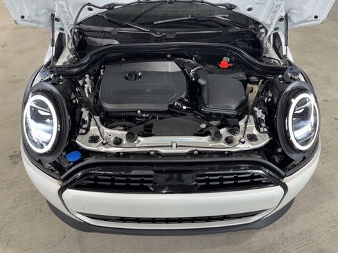 Used 2025 MINI Cooper 4-Door Hardtop FWD image 34