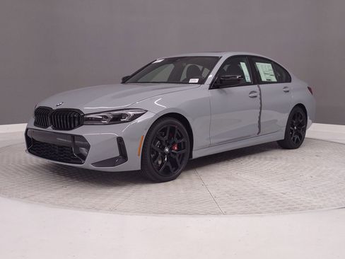 New 2026 BMW 330i Sedan w/ M Sport Package image 32