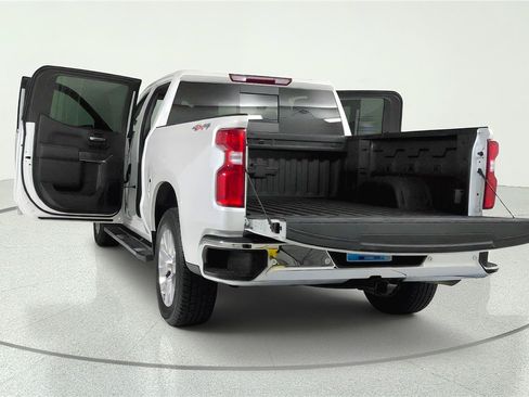 Used 2022 Chevrolet Silverado 1500 LTZ w/ LTZ Convenience Package II AWD/4WD image 6