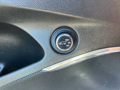 Used 2024 Buick Enclave Essence FWD image 21