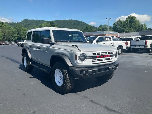 New 2026 Ford Bronco Heritage Edition AWD/4WD image 3