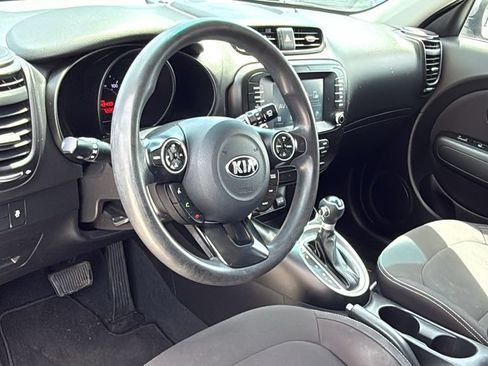 Used 2019 Kia Soul w/ Convenience Package FWD image 24