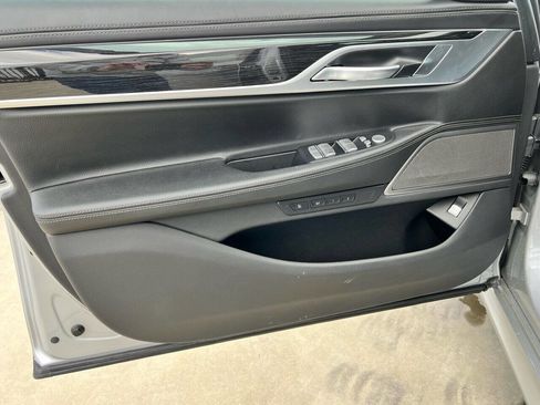 Used 2019 BMW 740e xDrive 740e xDrive iPerformance AWD 4 w/ Executive Package image 30