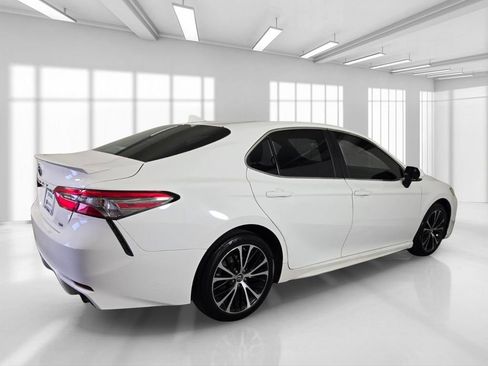 Used 2018 Toyota Camry SE w/ Audio Package FWD image 8
