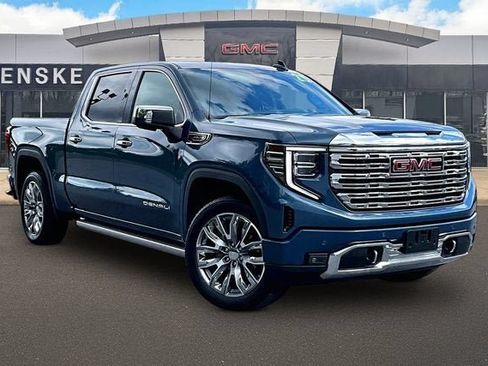 Certified 2025 GMC Sierra 1500 Denali w/ Denali Reserve Package AWD/4WD image 11