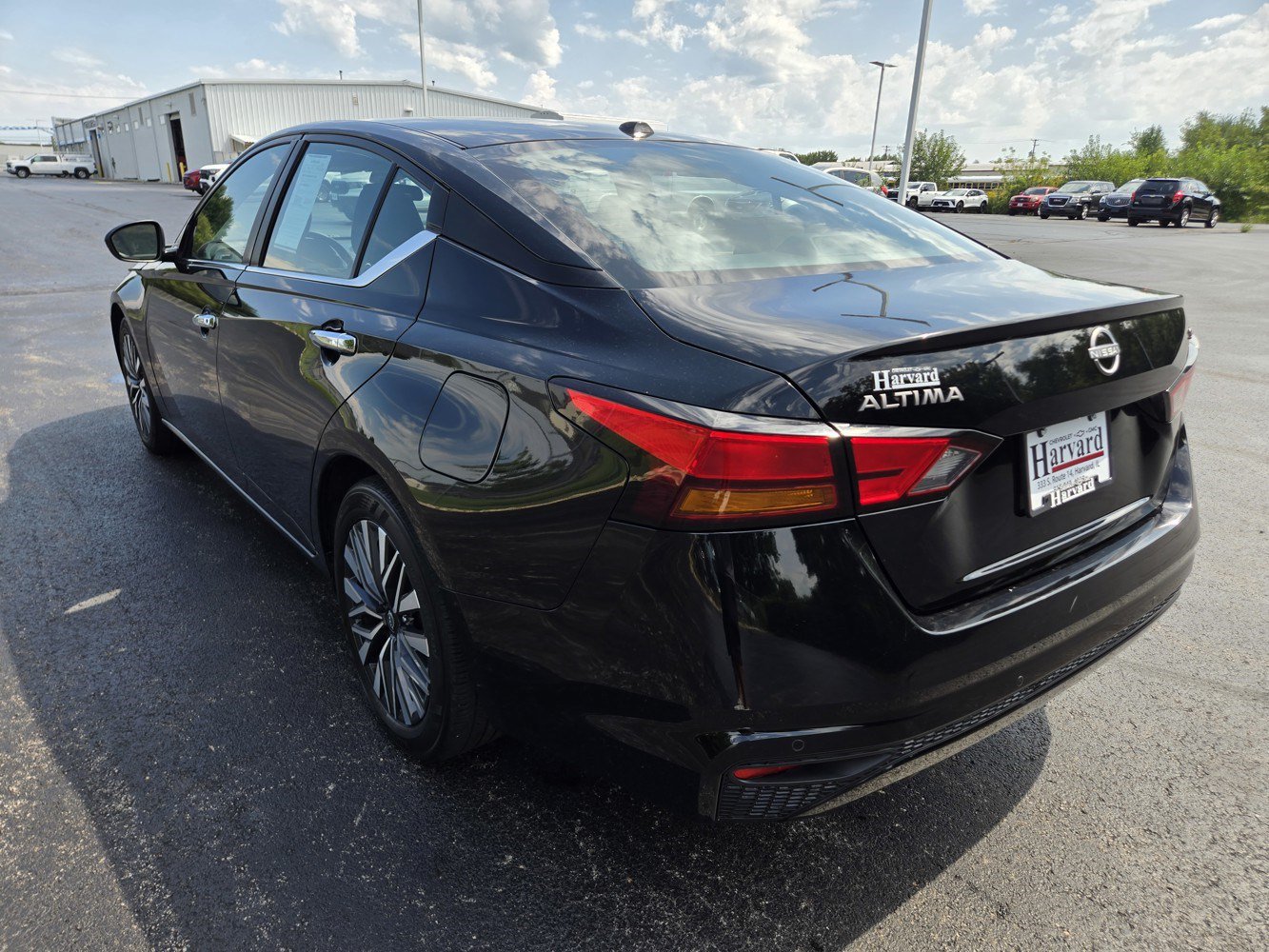 Used 2024 Nissan Altima 2.5 SV FWD image 6