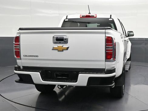 Used 2019 Chevrolet Colorado W/T w/ WT Convenience Package RWD image 2