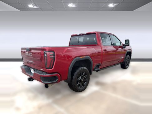 Used 2024 GMC Sierra 2500 AT4 w/ AT4 Premium Plus Package AWD/4WD image 8