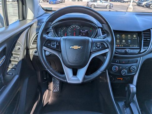Used 2019 Chevrolet Trax LT w/ LT Convenience Package image 15