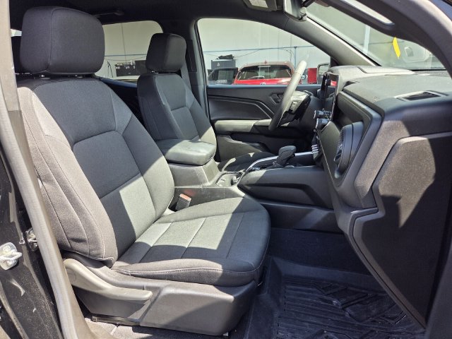 Used 2024 Chevrolet Colorado Trail Boss w/ Technology Package AWD/4WD image 16