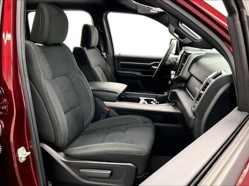 Used 2025 RAM 1500 Big Horn AWD/4WD image 8