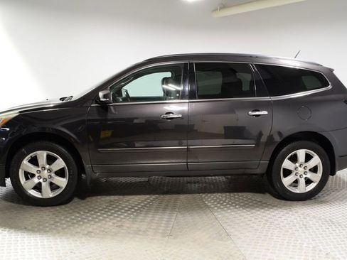 Used 2017 Chevrolet Traverse Premier image 2