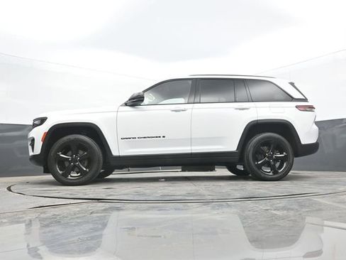 Used 2023 Jeep Grand Cherokee Altitude image 53