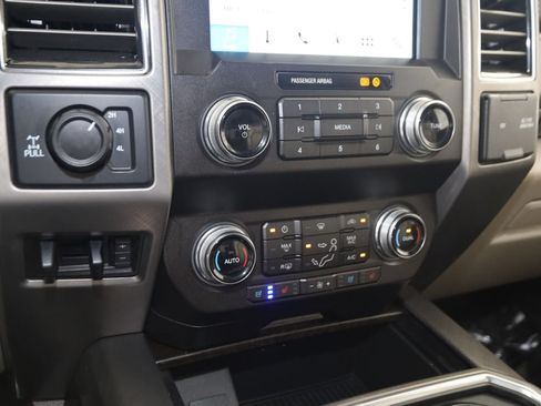 Used 2019 Ford F350 Limited AWD/4WD image 33