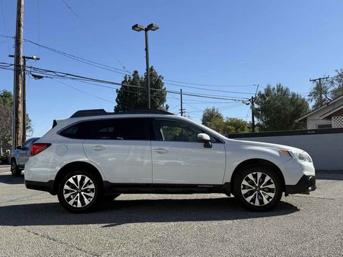 Used 2016 Subaru Outback 2.5i Limited image 29
