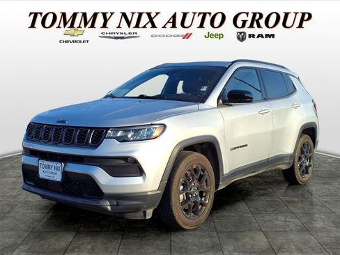 Used 2026 Jeep Compass Latitude w/ Quick Order Package 29K AWD/4WD image 1