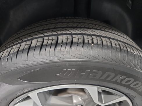 Used 2024 Chevrolet Trax LT w/ Driver Confidence Package image 35