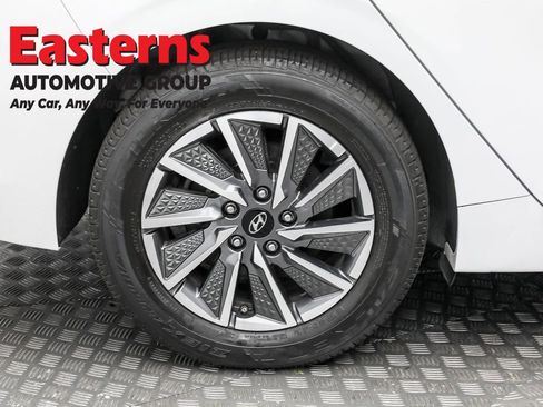 Used 2020 Hyundai Ioniq Limited image 50