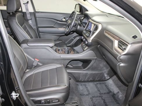 Used 2021 GMC Acadia Denali w/ Denali Technology Package FWD image 27