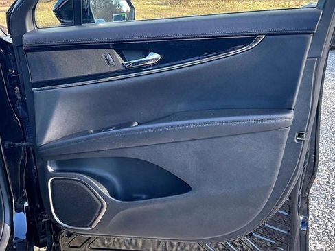 Used 2023 Lincoln Nautilus AWD w/ Premium Package image 24