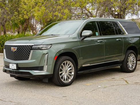 Certified 2023 Cadillac Escalade ESV Premium Luxury image 3