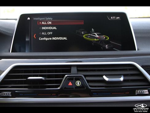 Used 2019 BMW 740i w/ M Sport Package RWD image 23