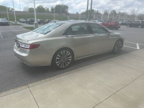Used 2017 Lincoln Continental Reserve w/ Climate Package AWD/4WD image 8