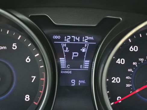 Used 2015 Hyundai Veloster RE:FLEX Edition FWD image 18