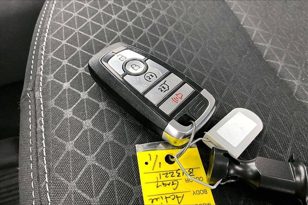 Used 2024 Ford Escape Active w/ Tech Pack #2 FWD image 11