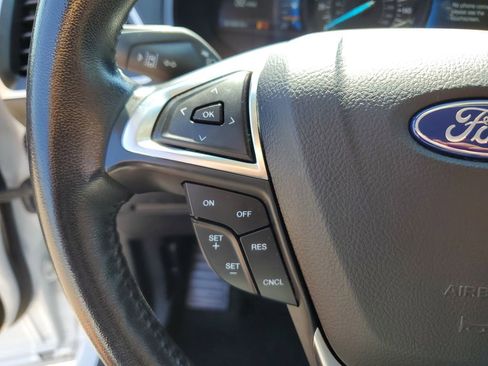 Used 2023 Ford Edge SEL image 19