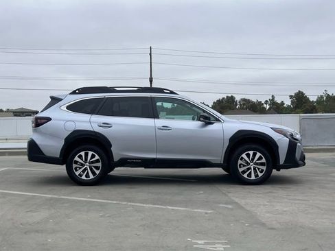Certified 2025 Subaru Outback Premium AWD/4WD image 31
