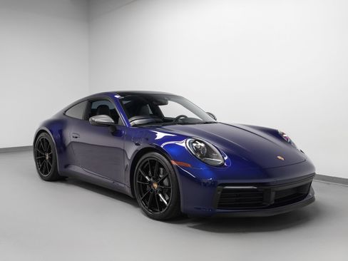Certified 2024 Porsche 911 Carrera T RWD image 10