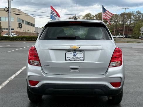 Used 2020 Chevrolet Trax LS FWD image 5