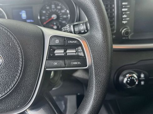 Used 2020 Kia Sorento LX FWD image 15