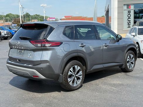 Used 2021 Nissan Rogue SV w/ Premium Package AWD/4WD image 4