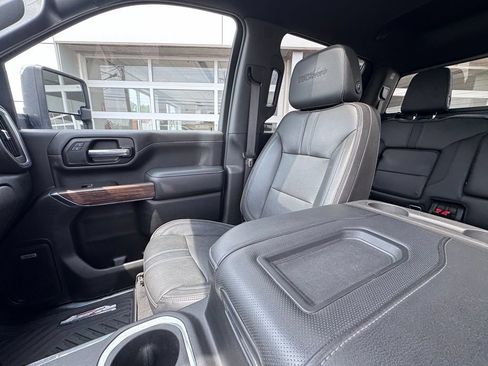 Used 2021 Chevrolet Silverado 2500 High Country w/ Z71 Off-Road Package AWD/4WD image 19