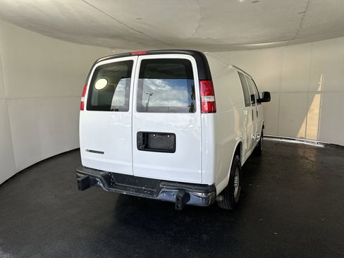 Used 2022 Chevrolet Express 2500 w/ Driver Convenience Package image 11