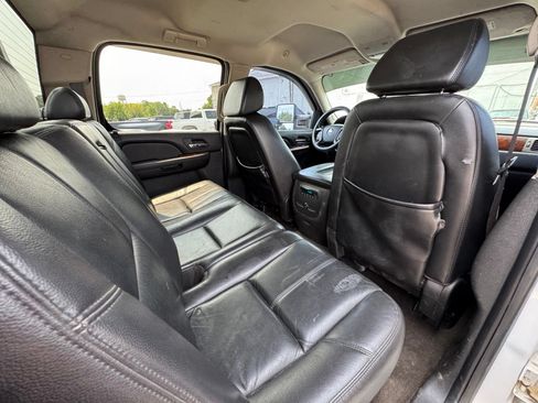 Used 2008 Chevrolet Silverado 3500 LTZ w/ EZ-Lift Tailgate Package AWD/4WD image 30