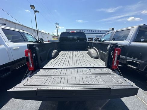 New 2025 Ford F350 Lariat image 16