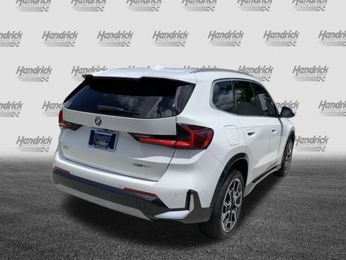 Used 2025 BMW X1 xDrive28i w/ Technology Package image 9
