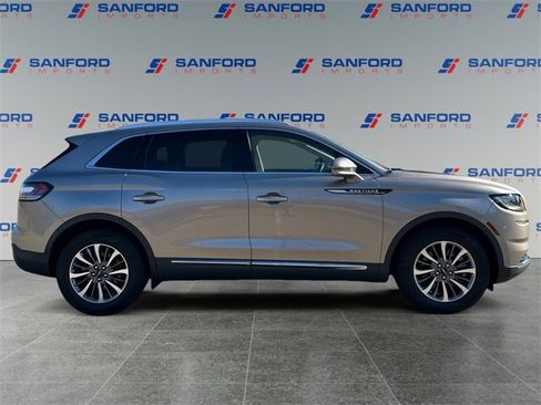 Used 2021 Lincoln Nautilus FWD w/ Equipment Group 101A image 6