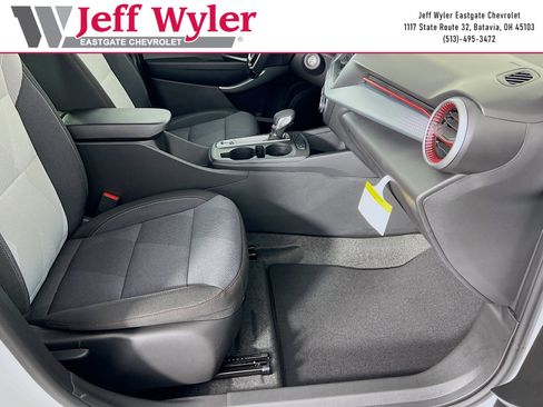 New 2026 Chevrolet Trax RS w/ Sunroof Package FWD image 22
