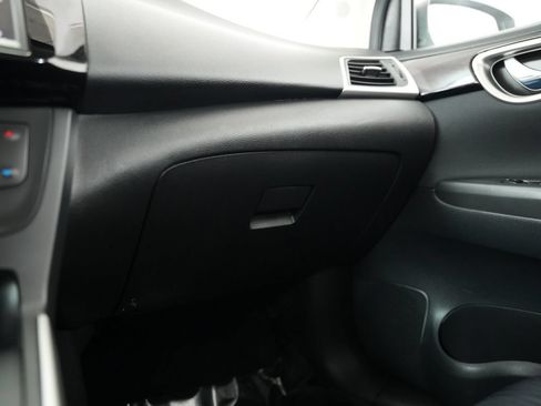 Used 2019 Nissan Sentra SV FWD image 44