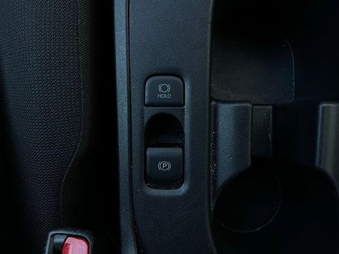 Used 2025 Toyota Corolla LE image 20