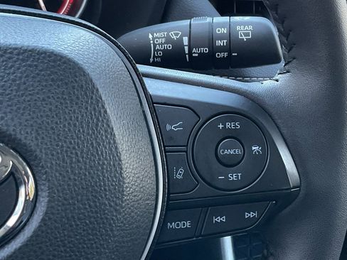 Used 2025 Toyota RAV4 XLE image 24