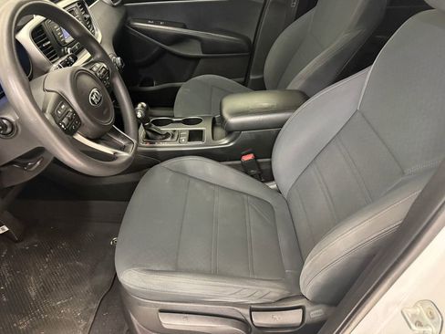 Used 2016 Kia Sorento LX image 18